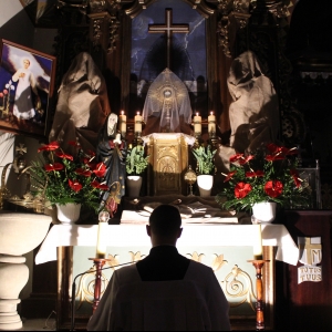 aktualność: Liturgia Męki Pańskiej 